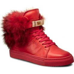 Sneakersy CARINII - B3770/F H54-000-PSK-B88. Czerwone półbuty damskie marki Carinii, na co dzień, bez wzorów, ze skóry, bez obcasa, na koturnie, bez zapięcia. W wyprzedaży za 299,00 zł.