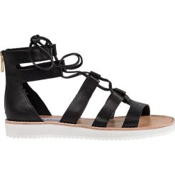 Steve Madden Sandały MARVELL. Sandały damskie Steve Madden, bez wzorów, ze skóry, z okrągłym noskiem, bez obcasa, bez zapięcia. Za 119,00 zł.