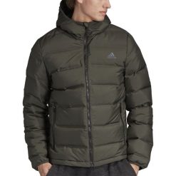ADIDAS HELIONIC HOODED DOWN JACKET > DZ1427. Kurtki sportowe męskie Adidas, xxl, z aplikacjami, z poliesteru, bez kaptura. W wyprzedaży za 459,99 zł.