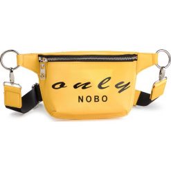 Saszetka nerka NOBO - NBAG-G0890-C002 Żółty. Żółte nerki damskie Nobo, bez wzorów, ze skóry ekologicznej, młodzieżowe, bez dodatków. W wyprzedaży za 99,00 zł.