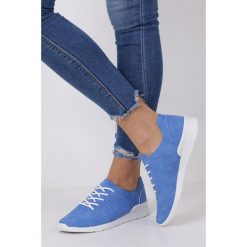 Niebieskie buty sportowe ażurowe sznurowane Casu B58-2. Niebieskie buty sportowe damskie Casu, bez wzorów, sportowe. Za 39,99 zł.