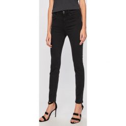 Pinko - Jeansy Sandra. Czarne jeansy damskie Pinko, z aplikacjami, z elastanu, z podwyższonym stanem. Za 599,90 zł.