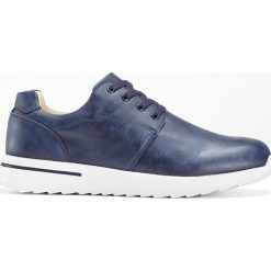 Sneakersy bonprix ciemnoniebieski. Niebieskie sneakersy męskie bonprix, na sznurówki. Za 89,99 zł.