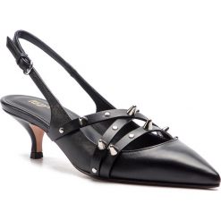 Sandały RED VALENTINO - RQ0S0C26 Nero 0NO. Czarne klapki damskie marki Red Valentino, z aplikacjami, ze skóry, bez obcasa, na obcasie. Za 1699,00 zł.
