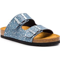 Klapki DR. BRINKMANN - 701286 Jeans 5. Niebieskie klapki damskie Dr. Brinkmann, bez wzorów, z jeansu, bez obcasa. W wyprzedaży za 109,00 zł.