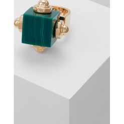 Eshvi LAVA Pierścionek malachite resin. Zielone pierścionki damskie marki Eshvi. Za 749,00 zł.