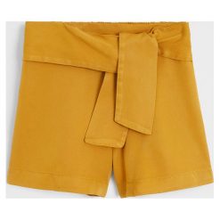 Mango Kids - Szorty dziecięce Line 110-164 cm. Czarne spodenki dziewczęce Mango Kids, bez wzorów, z lyocellu, casualowe. W wyprzedaży za 63,90 zł.
