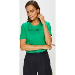 Only - Top Ava. Szare topy damskie ONLY, l, z nadrukiem, z bawełny, z okrągłym kołnierzem. W wyprzedaży za 29,90 zł.