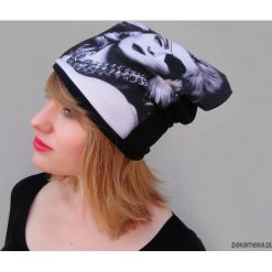 Czapka #madonna. Szare czapki damskie marki Pakamera, na zimę, z nadrukiem, z dzianiny. Za 93,00 zł.