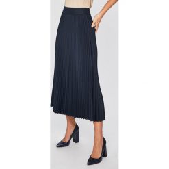 Tommy Hilfiger - Spódnica. Niebieskie długie spódnice damskie marki TOMMY HILFIGER, z poliesteru. Za 649,90 zł.