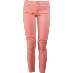 7 for all mankind SKINNY CROP Jeans Skinny Fit coral crush. Pomarańczowe jeansy damskie marki 7 for all mankind, bez wzorów, z elastanu. W wyprzedaży za 403,60 zł.