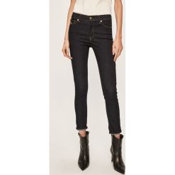 Diesel - Jeansy Roisin. Niebieskie jeansy damskie Diesel, l. W wyprzedaży za 319,90 zł.