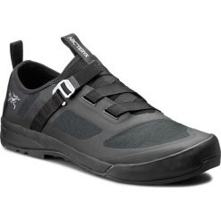 Trekkingi ARC'TERYX - Arakys M 066708-273657 G0 Black/Black. Czarne trapery męskie Arc'teryx, ze skóry ekologicznej, bez zapięcia. W wyprzedaży za 439,00 zł.