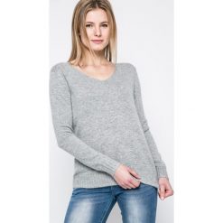 Answear - Sweter Eros. Szare swetry klasyczne damskie marki ANSWEAR, s, z wiskozy, z okrągłym kołnierzem. W wyprzedaży za 59,90 zł.
