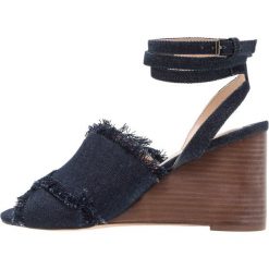 Rzymianki damskie: Topshop WHIRL X OVER WEDGE Sandały na koturnie middenim