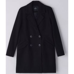 Dwurzędowy płaszcz basic -. Płaszcze damskie Cropp, s, bez wzorów. Za 189,99 zł.