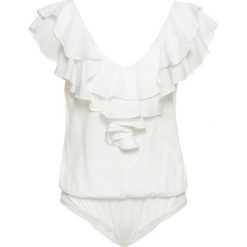 Body bluzkowe z falbanami bonprix biel wełny. Białe koszulki damskie bonprix, bez wzorów, z wełny, eleganckie, z dekoltem w serek, bez rękawów. Za 109,99 zł.