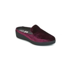 Klapki FitFlop SUPERSKATE MULES IN VELVET. Fioletowe klapki damskie marki FitFlop, bez wzorów, bez obcasa. Za 311,20 zł.