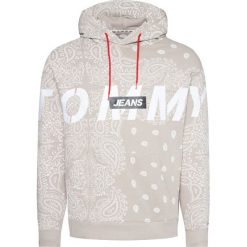 Bluza Tommy Jeans Tjm Bandana Logo Hoodie DM0DM07874. Brązowe bluzy męskie Tommy Jeans, m, bez wzorów, z bawełny, bez kołnierzyka, bez rękawów, bez kaptura. Za 579,00 zł.