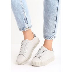 Szare Creepersy Statura. Szare półbuty damskie Born2be, bez wzorów, z okrągłym noskiem, bez obcasa, na platformie, na sznurówki. Za 44,99 zł.