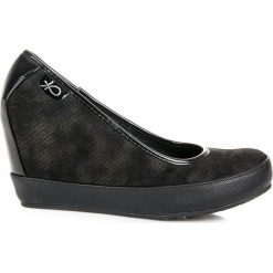 Buty ślubne damskie: Czarne czółenka na koturnie KASSIDY