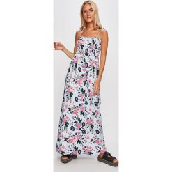 Vero Moda - Sukienka. Sukienki damskie Vero Moda, na co dzień, s, w kwiaty, z bawełny, casualowe, z dekoltem karo, bez rękawów, rozkloszowane. W wyprzedaży za 59,90 zł.