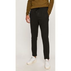 Only & Sons - Spodnie. Czarne spodnie męskie Only & Sons, na co dzień, s, bez wzorów, z elastanu. Za 169,90 zł.
