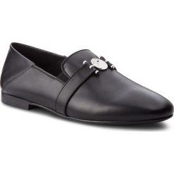 Półbuty VERSACE COLLECTION - V900709 VM00385 V187N Nero. Czarne półbuty męskie marki Versace Collection, na co dzień, bez wzorów, ze skóry, klasyczne, bez zapięcia. W wyprzedaży za 1119,00 zł.