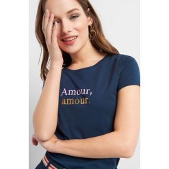 T-shirt z napisem. Niebieskie bluzki damskie Orsay, xs, z napisami, z bawełny, z krótkim rękawem. W wyprzedaży za 30,00 zł.