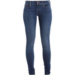 Levi's® INNOVATION SUPER SKINNY Jeans Skinny Fit blue black denim. Czarne jeansy damskie marki Levi's®, z bawełny. W wyprzedaży za 359,10 zł.