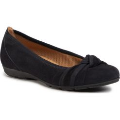 Baleriny GABOR - 44.162.16 Pazifik. Niebieskie baleriny damskie Gabor, na co dzień, bez wzorów, ze skóry, klasyczne, bez obcasa, bez zapięcia. Za 399,00 zł.