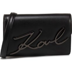 Saszetka nerka KARL LAGERFELD - 205W3001 Blk/Gn Mtl. Czarne nerki damskie KARL LAGERFELD, bez wzorów, ze skóry, bez dodatków. Za 1189,00 zł.