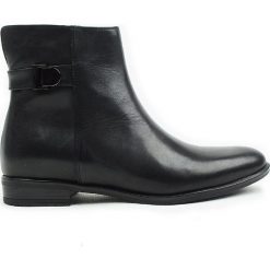 Botki damskie ARKA. Czarne botki damskie Arka, ze skóry, eleganckie, na wysokim obcasie, na obcasie, na zamek. Za 430,00 zł.