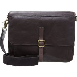 Fossil DEFENDER Torba na ramię dark brown. Pomarańczowe torby na laptopa Fossil, na ramię, małe. W wyprzedaży za 815,20 zł.