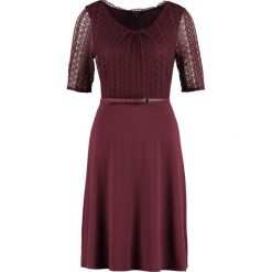 Sukienki hiszpanki: comma Sukienka z dżerseju cranberry