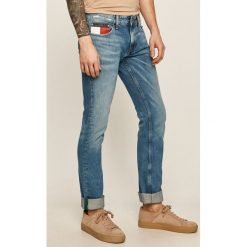 Tommy Jeans - Jeansy Scanton. Niebieskie jeansy męskie Tommy Jeans, bez wzorów. W wyprzedaży za 429,90 zł.