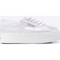 Superga - Tenisówki. Szare trampki i tenisówki damskie Superga, z materiału, na sznurówki. W wyprzedaży za 199,90 zł.