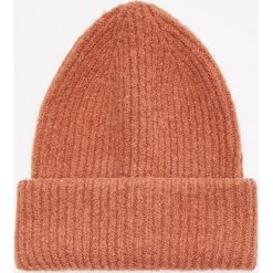 Czapka - Brązowy. Pomarańczowe czapki damskie Cropp, bez wzorów. Za 39,99 zł.