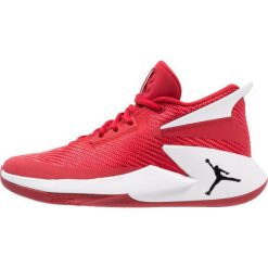 Jordan FLY LOCKDOWN Obuwie do koszykówki gym red/black/white. Czerwone buty sportowe męskie marki Jordan, z tworzywa sztucznego. Za 459,00 zł.