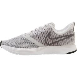 Buty do biegania damskie: Nike Performance ZOOM STRIKE Obuwie do biegania treningowe vast grey/gunsmoke/atmosphere grey/racer pink/white/black