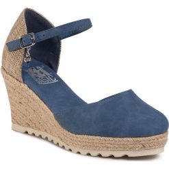 Espadryle XTI - 34305 Jeans. Niebieskie espadryle damskie Xti, bez wzorów, z jeansu, bez obcasa, na koturnie, bez zapięcia. W wyprzedaży za 159,00 zł.