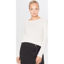 Sweter z dekoltem w łódkę - Kremowy. Białe swetry damskie Mohito, s, bez wzorów, bez rękawów, bez kaptura. Za 99,99 zł.