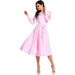 Sukienka kopertowa midi elegancka - pudrowy róż, m. Różowe sukienki damskie e-margeritka.pl, s, w paski, z poliesteru, eleganckie, bez rękawów, bez kaptura. Za 159,99 zł.