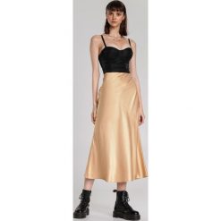 Beżowa Spódnica Howarth. Brązowe spódniczki damskie Renee, s, z satyny, midi, trapezowe. Za 119,99 zł.