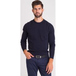 GRANATOWY SWETER JOOP! JEANS. Niebieskie swetry męskie Joop! Collection, s, z aplikacjami, z jeansu, klasyczne, z okrągłym kołnierzem, bez kaptura. Za 699,50 zł.