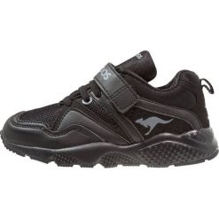 KangaROOS KPUNCHER Tenisówki i Trampki jet black. Czarne trampki dziewczęce marki KangaROOS, z tworzywa sztucznego. Za 189,00 zł.