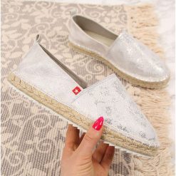 Espadryle damskie wężowe srebrne Big Star FF274A514 - srebrny. Szare trampki i tenisówki damskie BIG STAR, bez wzorów, bez zapięcia. Za 89,99 zł.