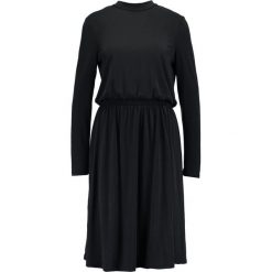 Sukienki hiszpanki: Vero Moda VMMETTI HIGH NECK Sukienka z dżerseju black