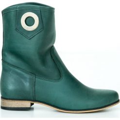 Wsuwane płaskie botki za kostkę - skóra naturalna - model 270 - kolor zielony. Zielone botki damskie Zapato, ze skóry, klasyczne, za kostkę, bez obcasa, na płaskiej podeszwie, bez zapięcia. W wyprzedaży za 319,20 zł.