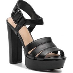 Sandały GUESS - Lylah FL6LYL LEA03 BLACK. Czarne klapki damskie Guess, z aplikacjami, ze skóry ekologicznej, bez obcasa, na obcasie. W wyprzedaży za 619,00 zł.